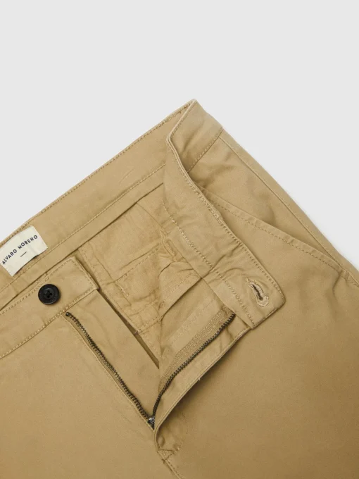Chino<Alvaro Moreno PANTALON CHINO SLIM FIT Camel
